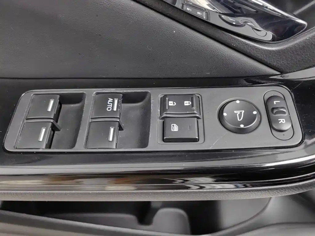 Honda Spirior — миниатюра 9