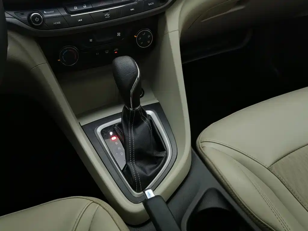 Buick Excelle — миниатюра 13