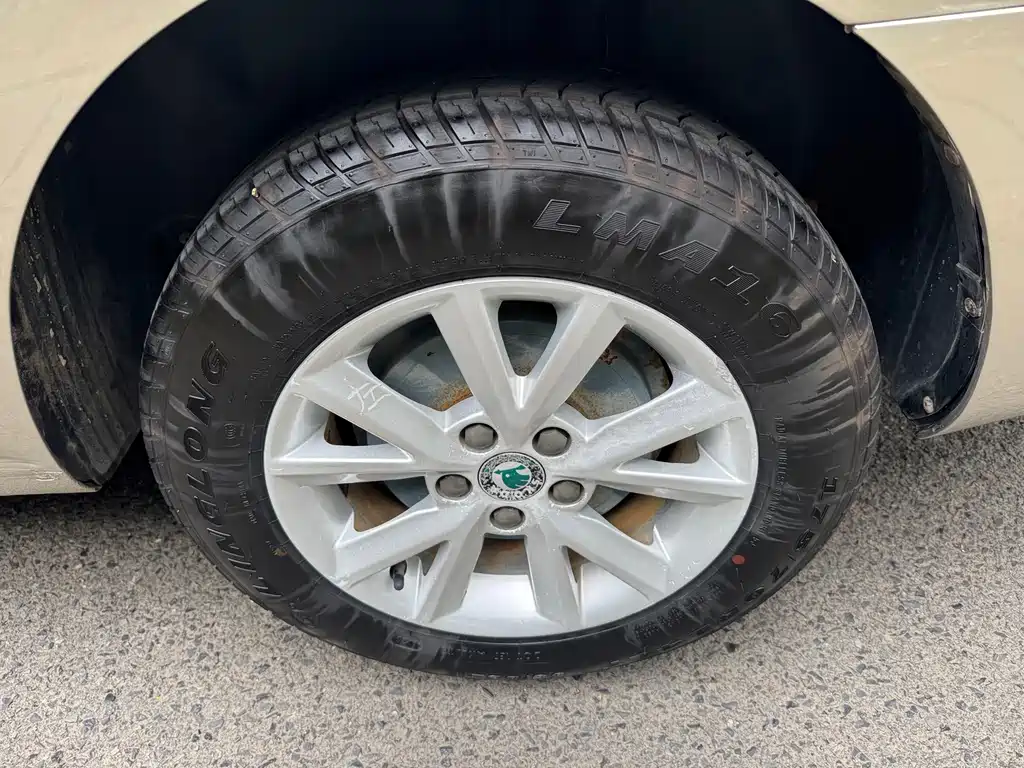 Skoda Rapid — миниатюра 18
