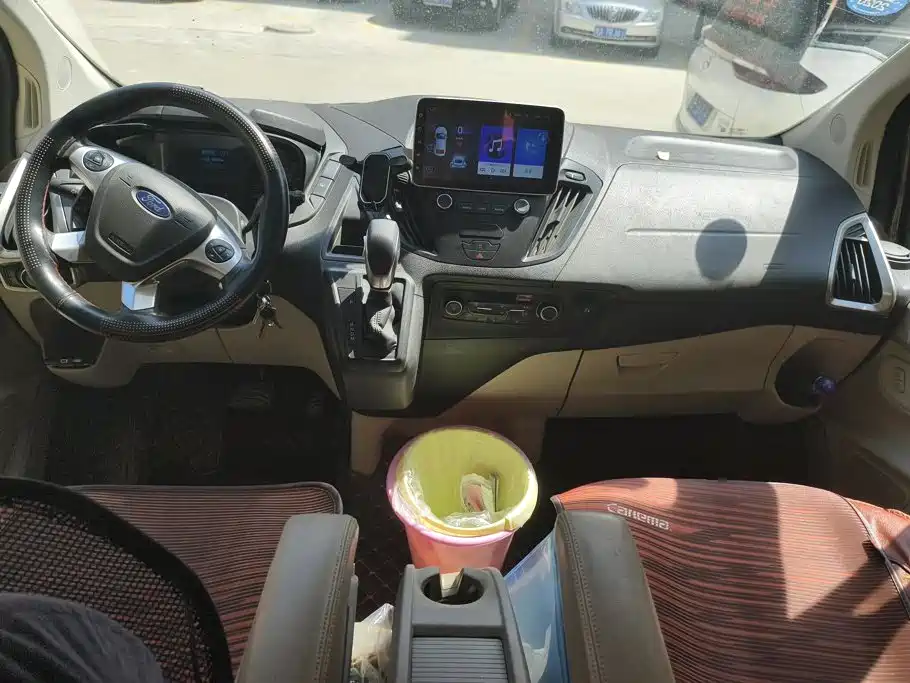 Ford Tourneo — миниатюра 12
