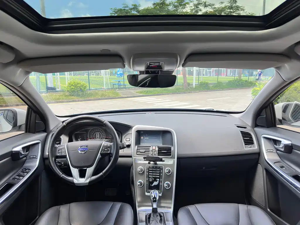 Volvo XC60 (Import) — миниатюра 13