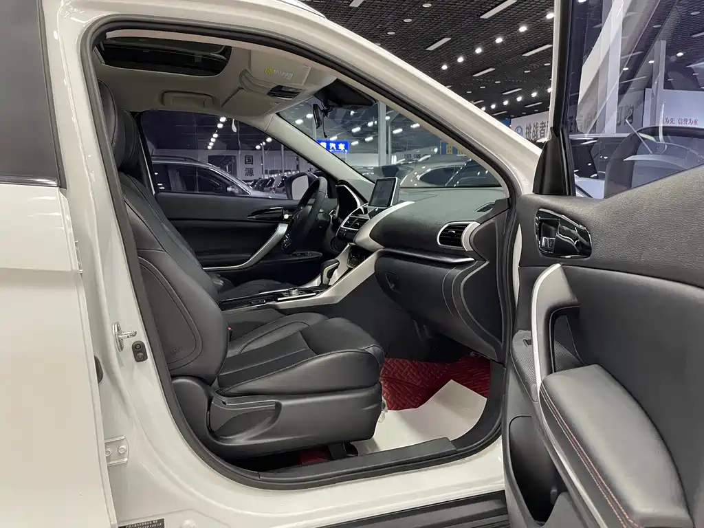 Mitsubishi Eclipse Cross — миниатюра 20