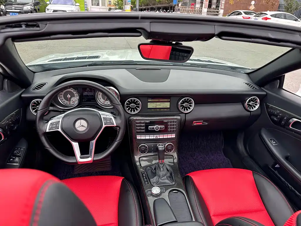 Mercedes-Benz SLK-Class — миниатюра 12