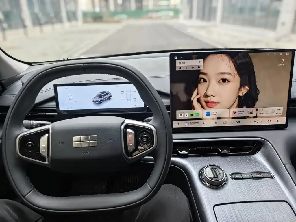 GEELY GALAXY GALAXY E5