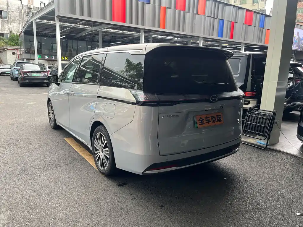 GAC Motor 传祺E8 PHEV — миниатюра 4