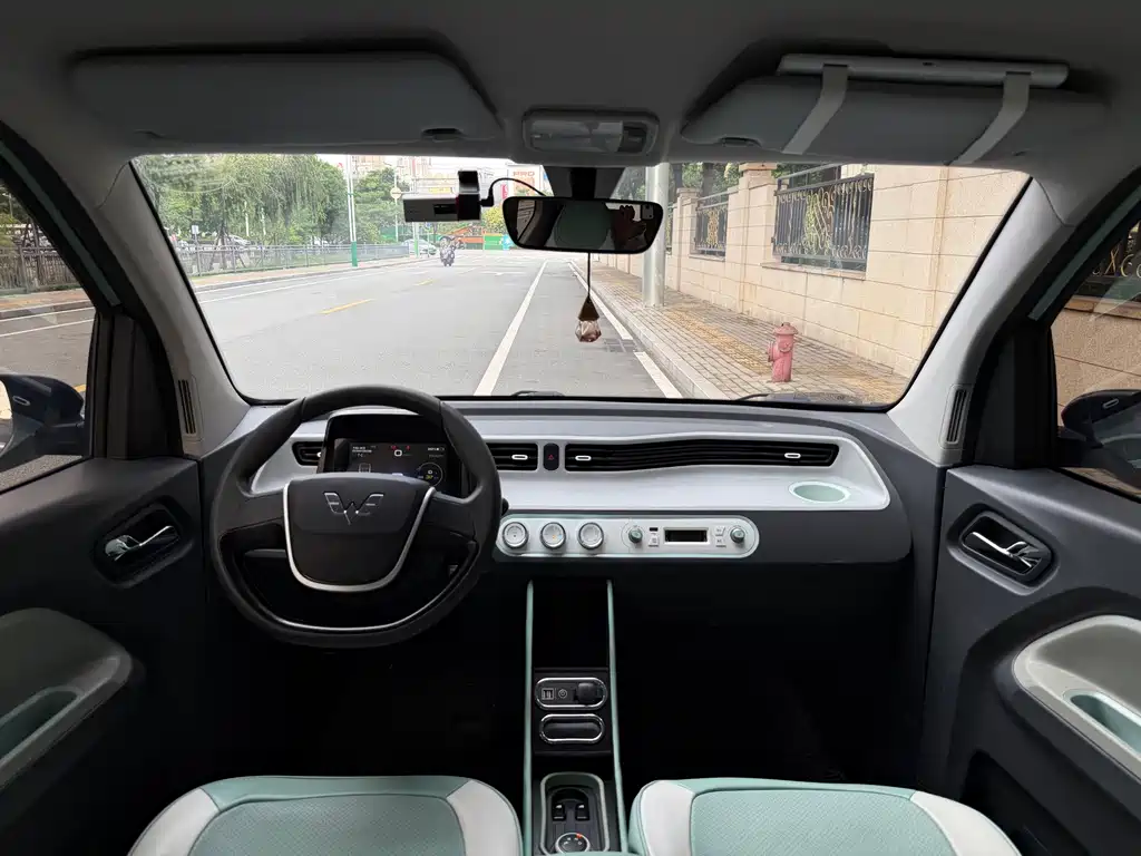 Wuling MINIEV — миниатюра 7