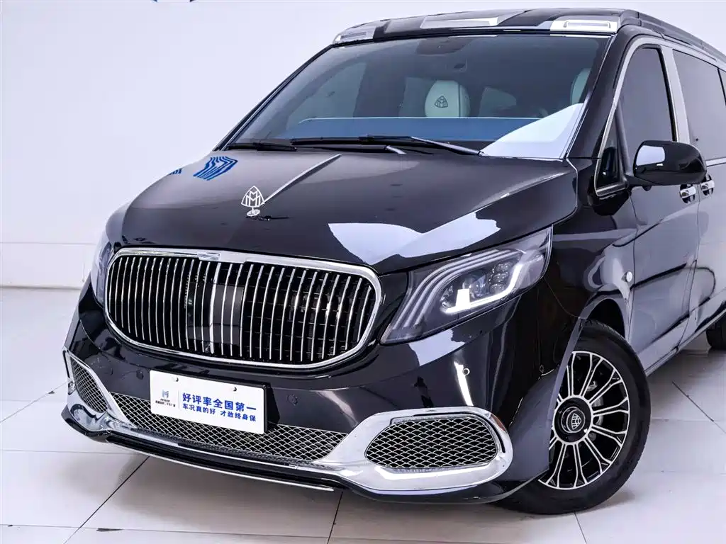 Mercedes-Benz Vito 2023 2.0T 7 мест