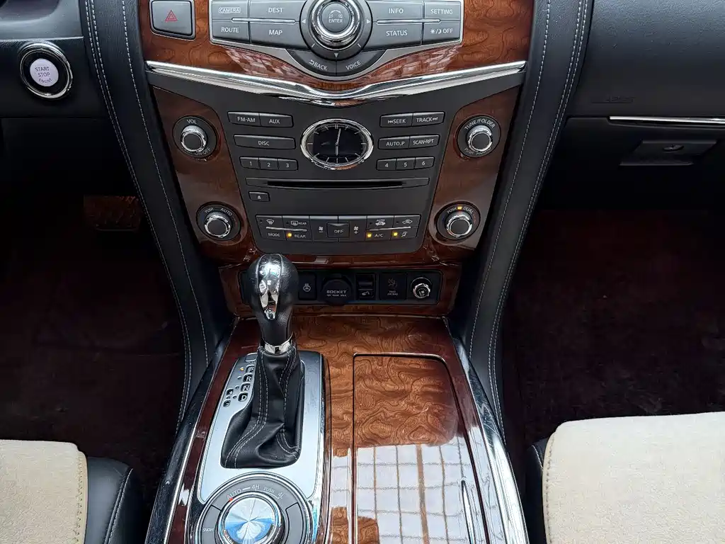 Infiniti QX80 2016 5.6L 4WD