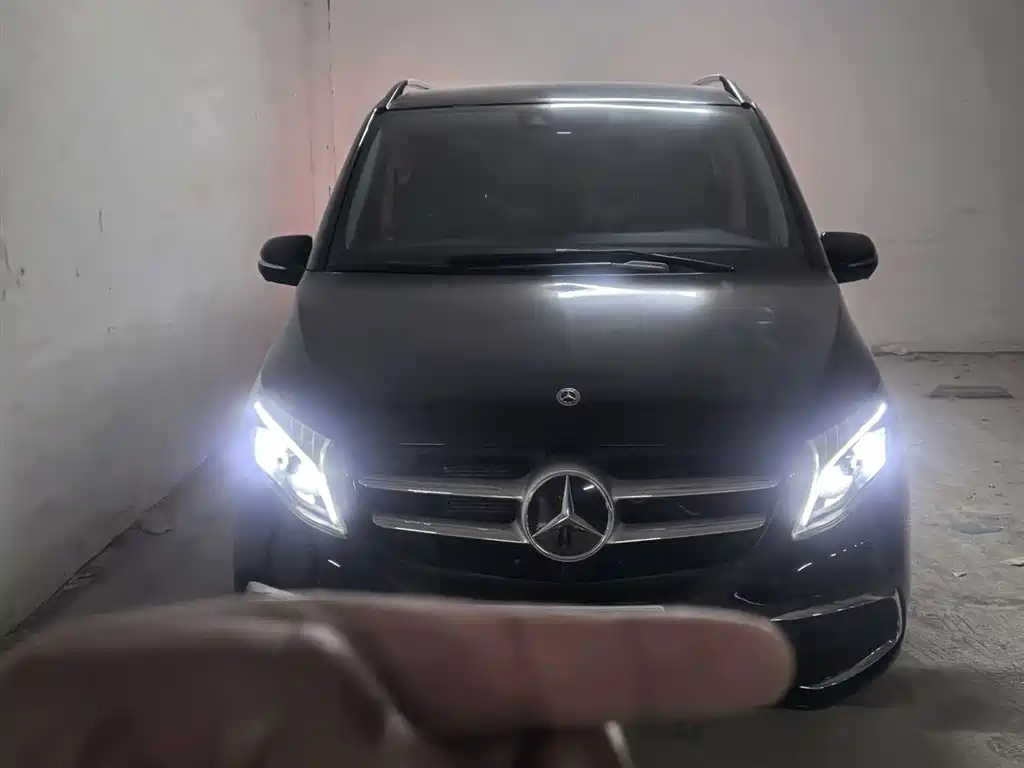Mercedes-Benz V-Class V 2022 V 260 L Luxury