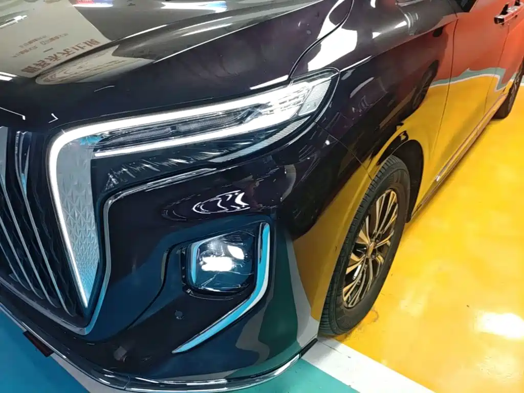 Hongqi Hongqi HQ9 PHEV — миниатюра 24