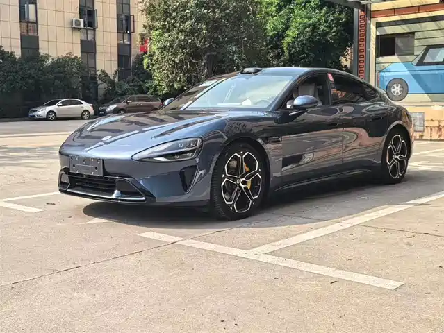 XIAOMI CAR XIAOMI SU7 2024