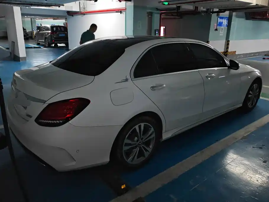 Mercedes-Benz C-Class — миниатюра 3