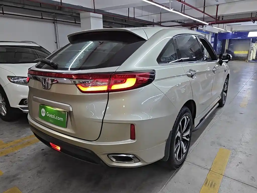 Honda UR-V 2017 240TURBO Luxury V