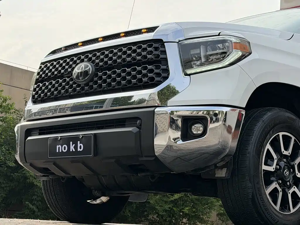 Toyota Tundra 2018 5.7L