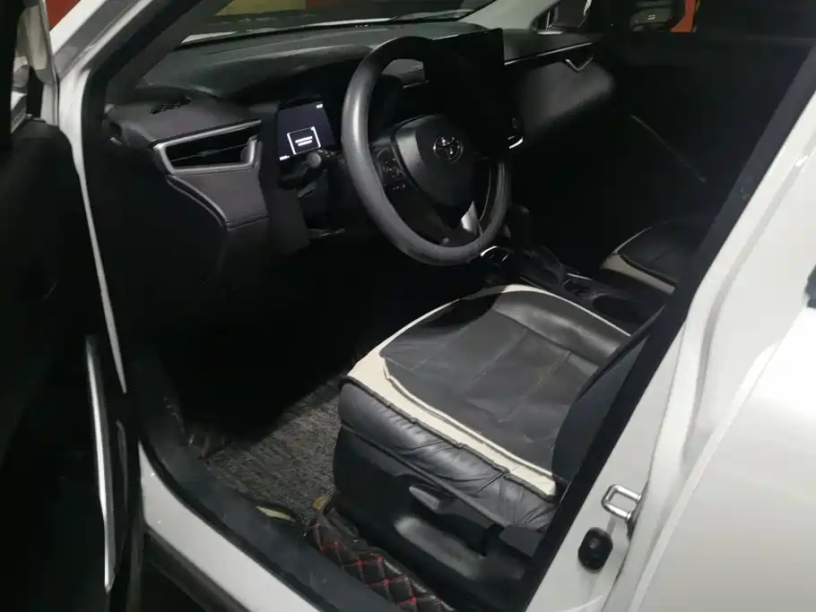 Toyota Corolla Cross — миниатюра 9