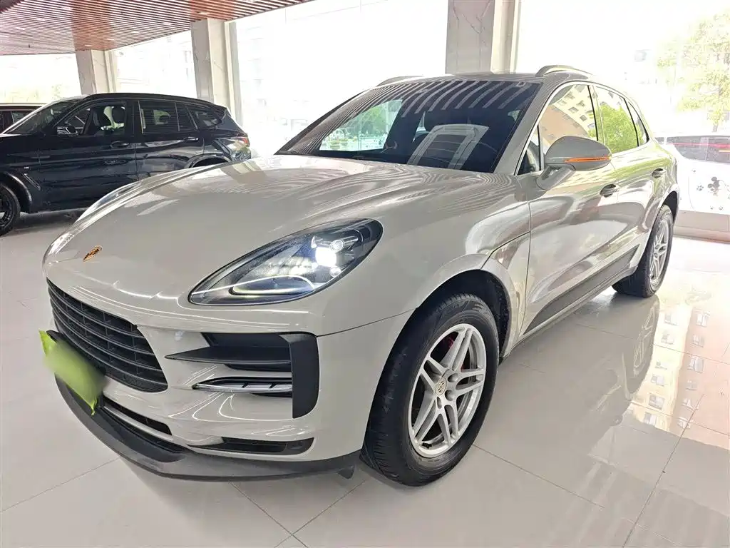Porsche Macan 2021