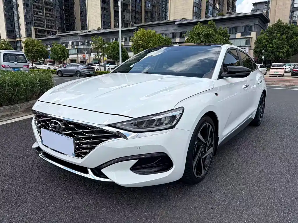 Купить Hyundai Fista