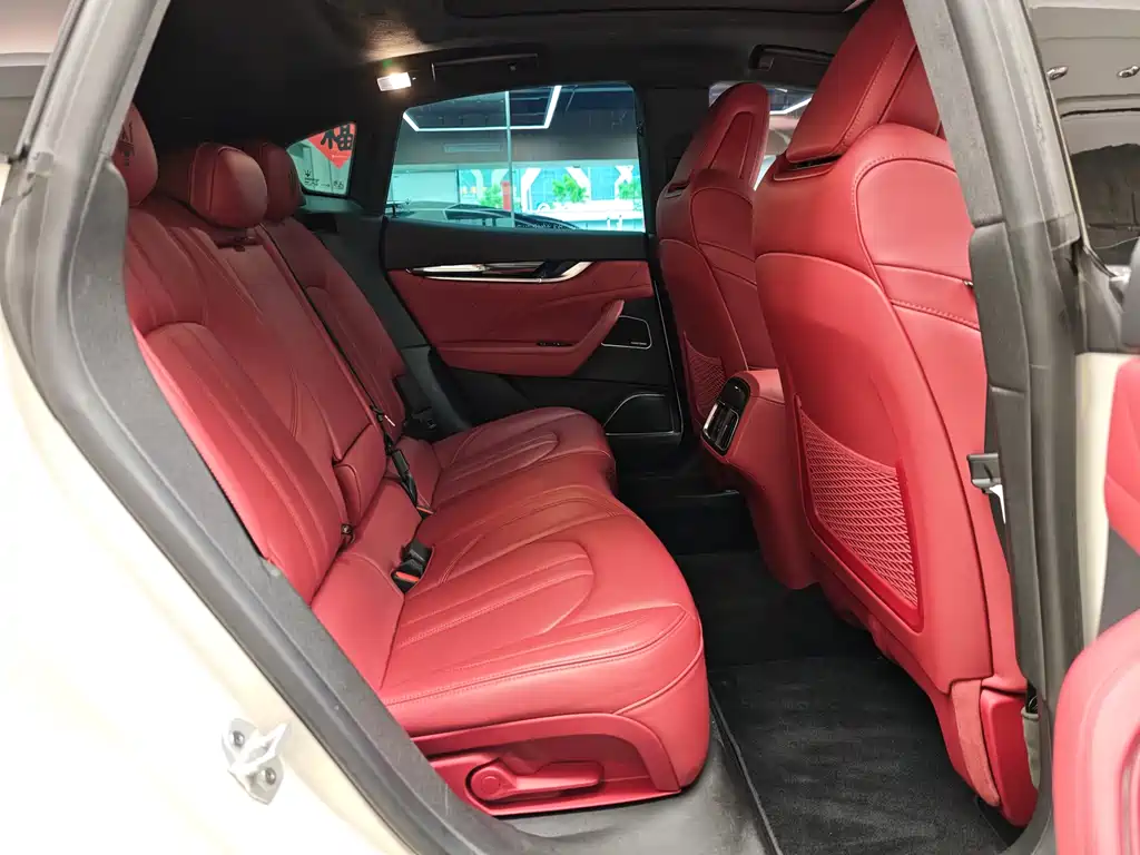 Maserati Levante 2023 3.0T Modena