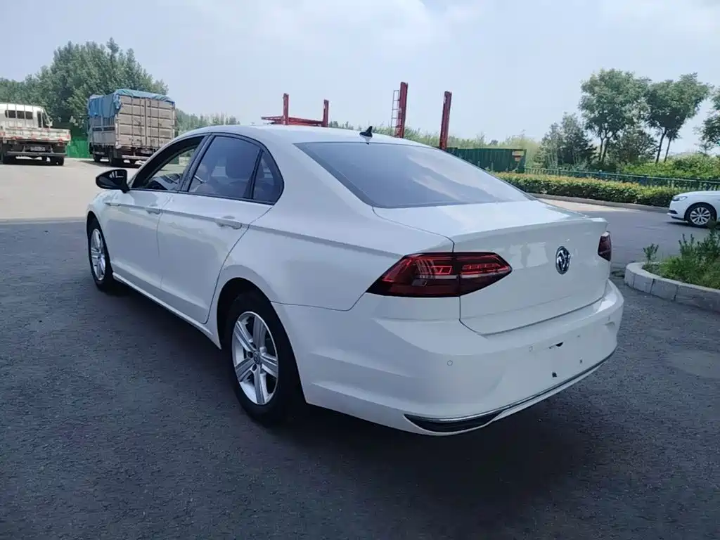 Volkswagen Lamando 2019 230TSI DSG VI