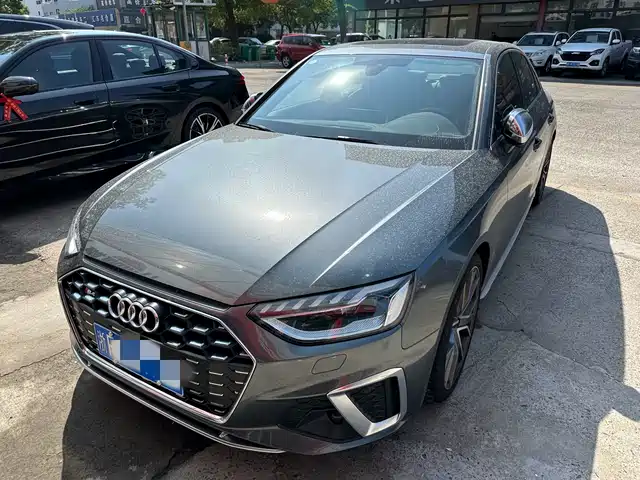 AUDI S4