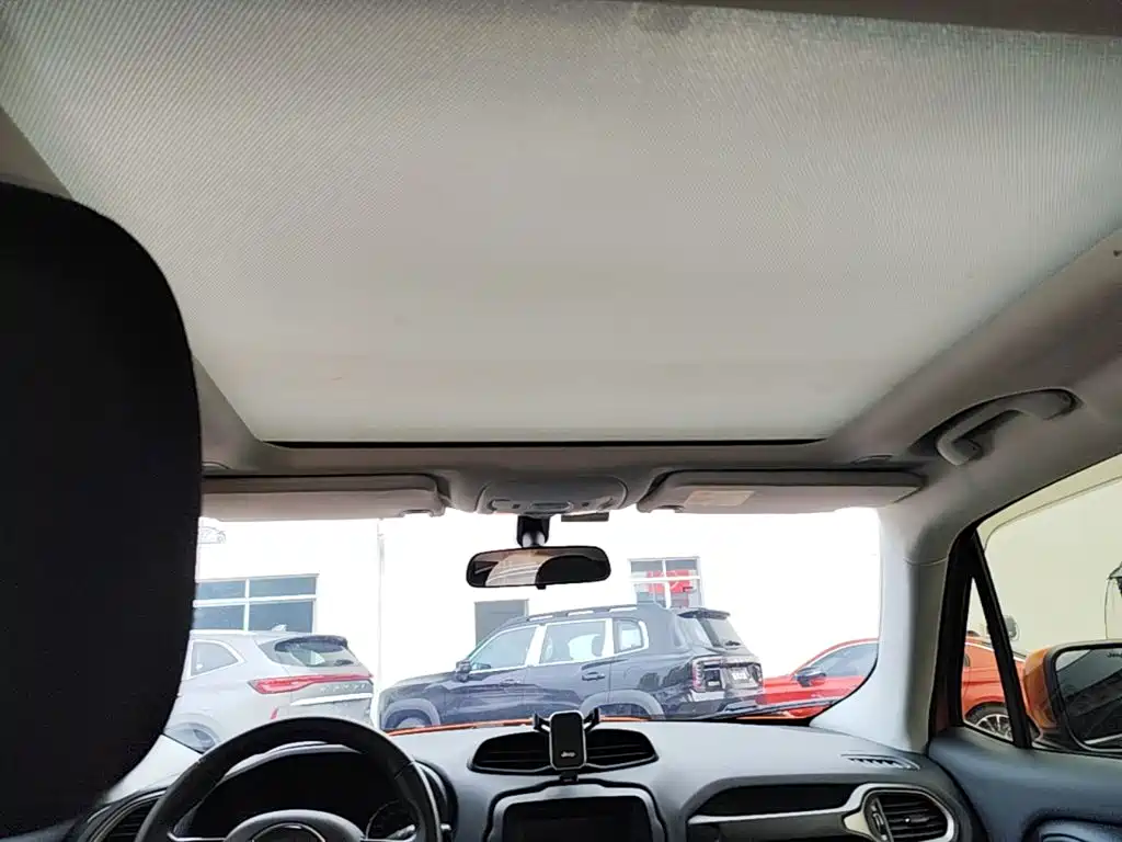 Jeep Renegade — миниатюра 18