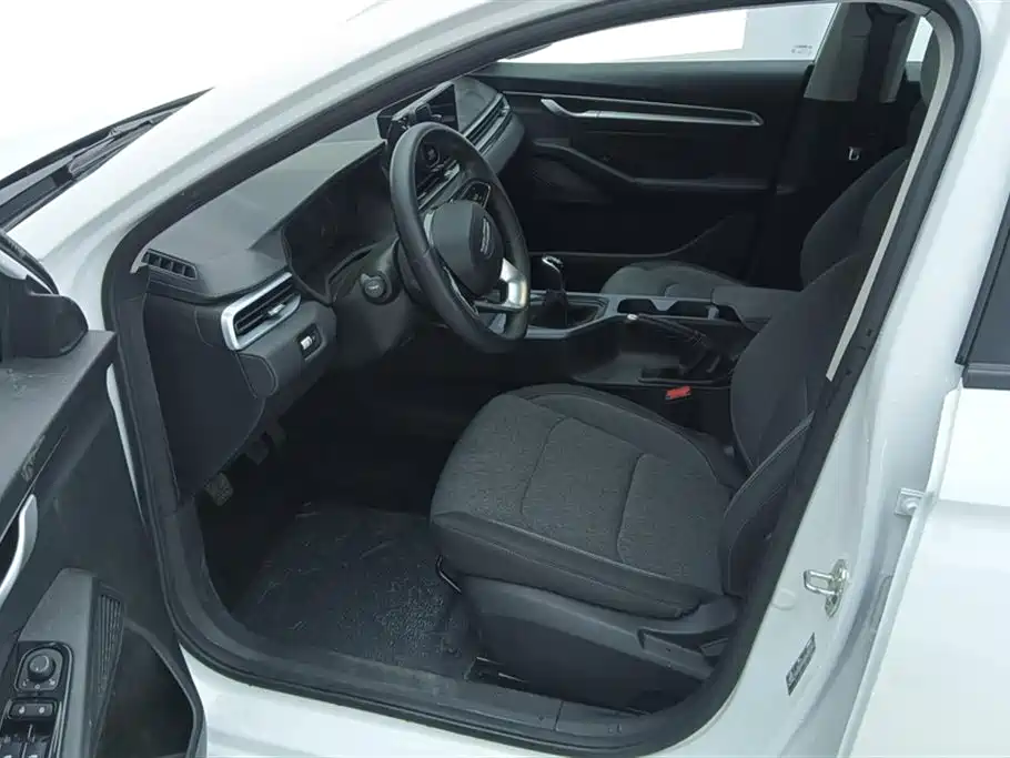 Geely Emgrand 2025 1.5L MT