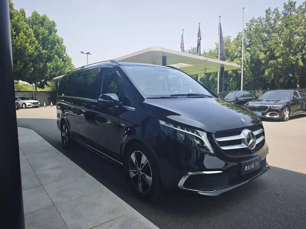 Mercedes-Benz V-Class V 2022 V 260 Luxury
