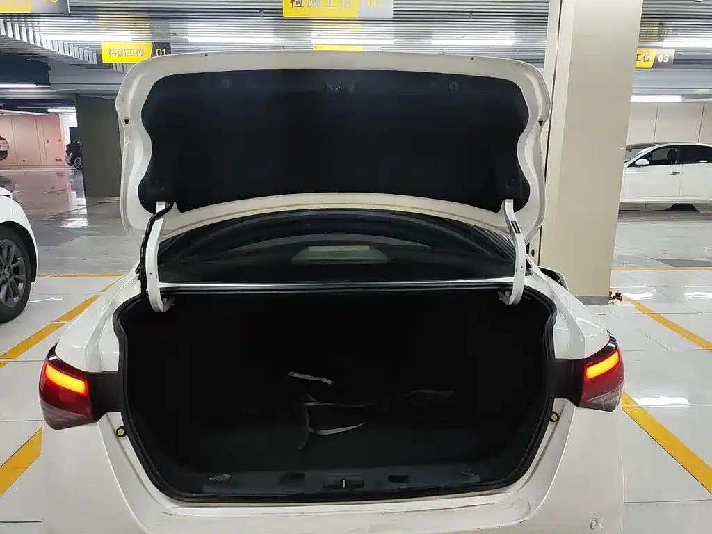 Nissan Sylphy — миниатюра 18