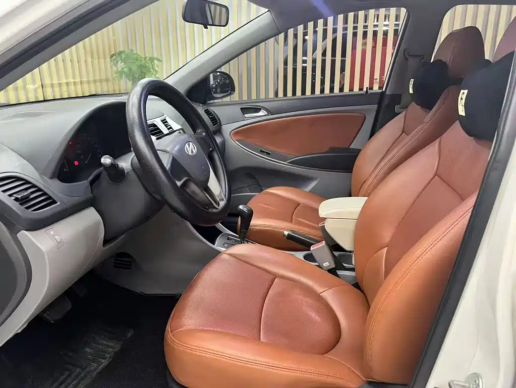Hyundai Verna — миниатюра 4