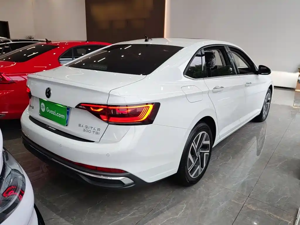 Volkswagen Sagitar — миниатюра 7