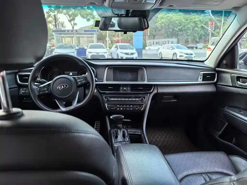 Kia K5 - фото 9