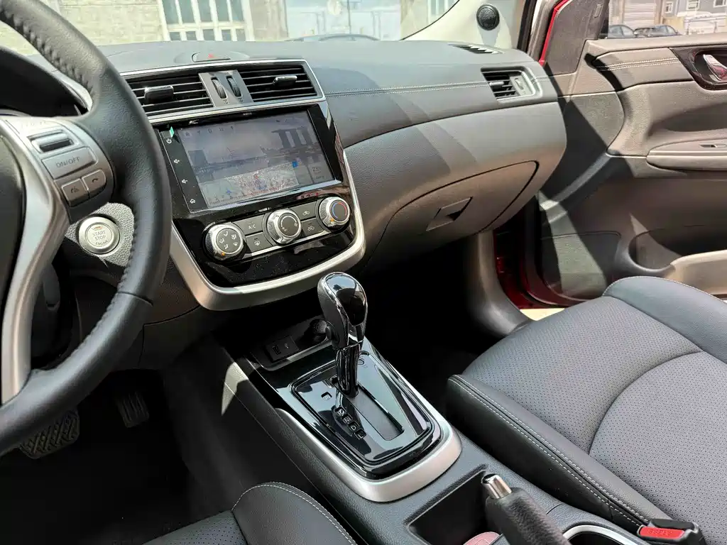 Nissan Tiida 2024 1.6L CVT