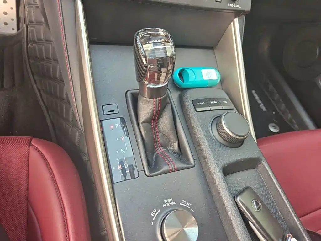 Lexus IS — миниатюра 14