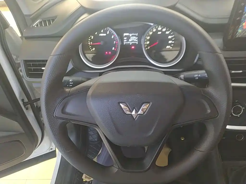 Wuling Hongguang S3 — миниатюра 11