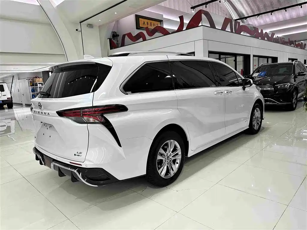 Toyota Sienna 2024 2.5L Comfort