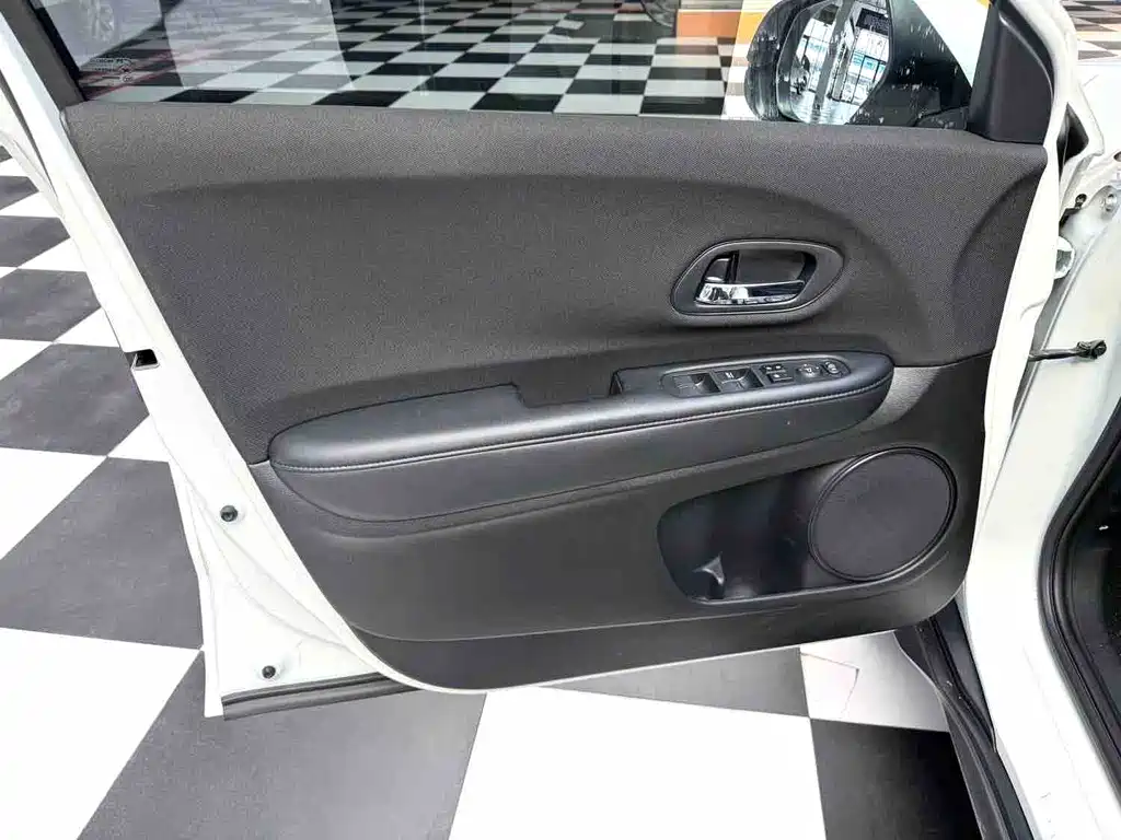 Honda Vezel — миниатюра 4