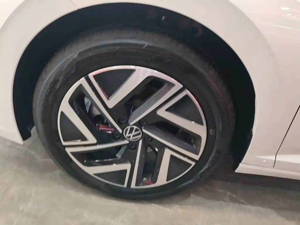 Volkswagen Sagitar — миниатюра 23