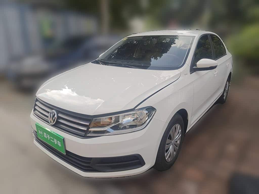 Volkswagen Santana 1.5 л 2021 г. Белый, пробег 24800 км