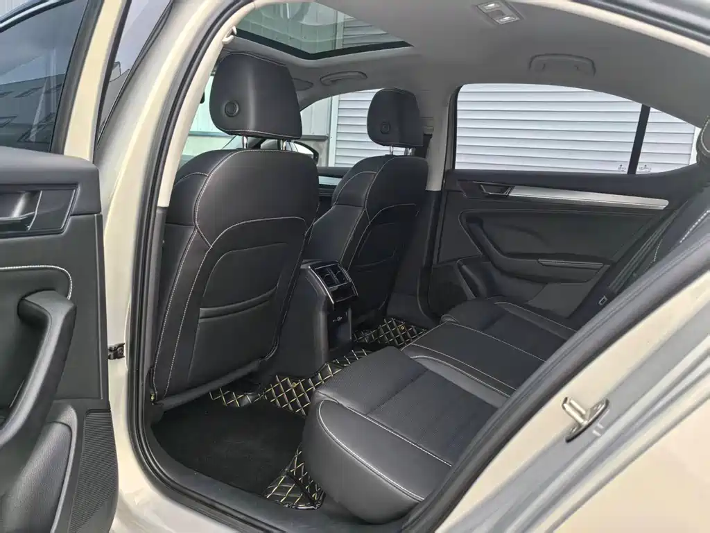 Skoda Superb 2023 TSI280 DSG Premium