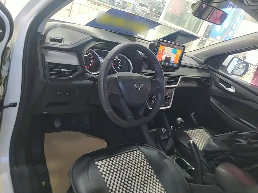 Wuling Hongguang S3 — миниатюра 10