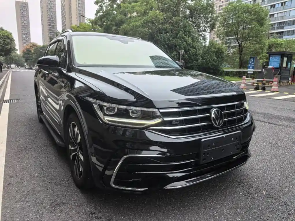 Volkswagen Tiguan L — миниатюра 3