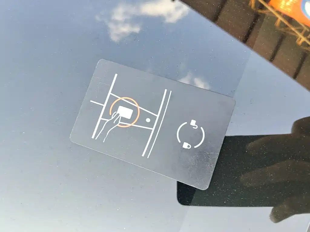 Tesla Model 3 — миниатюра 9