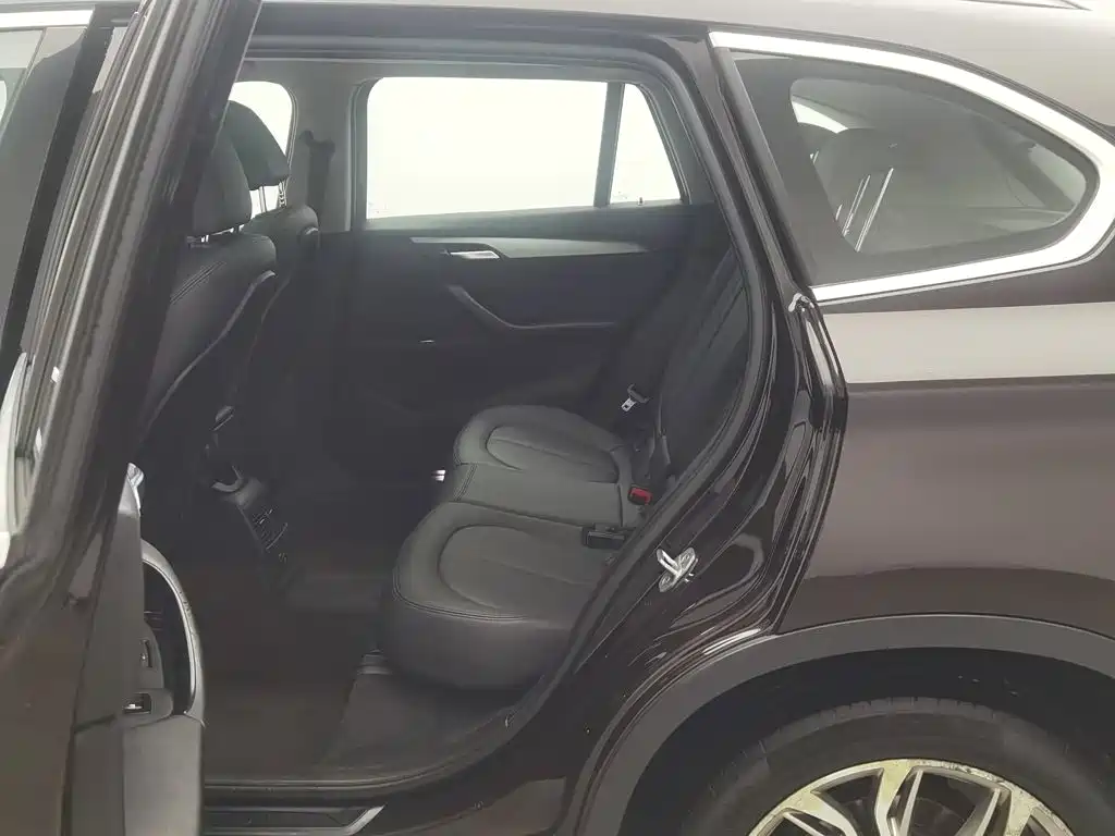 BMW X1 — миниатюра 15