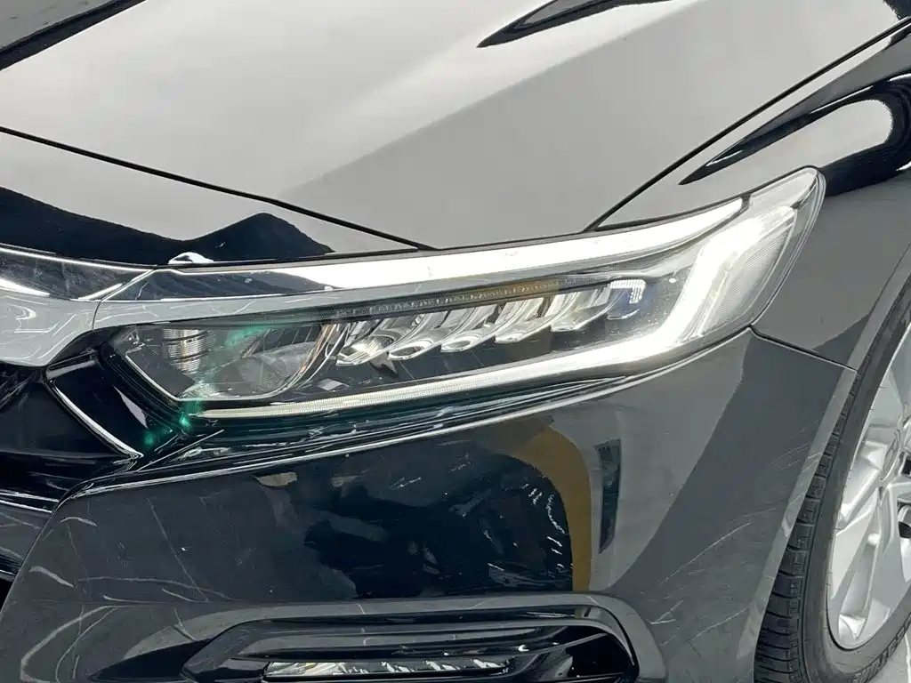 Honda Accord — миниатюра 9