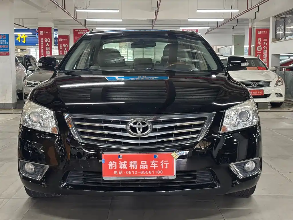 Toyota Camry — миниатюра 5
