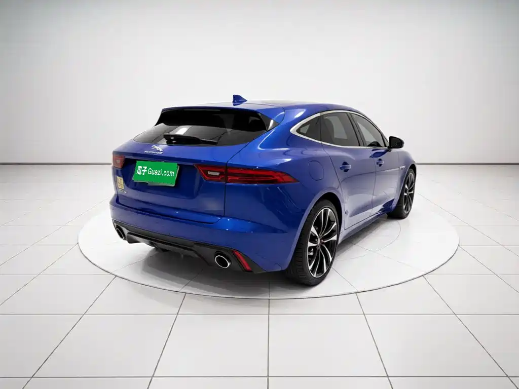 Jaguar E-PACE — миниатюра 6