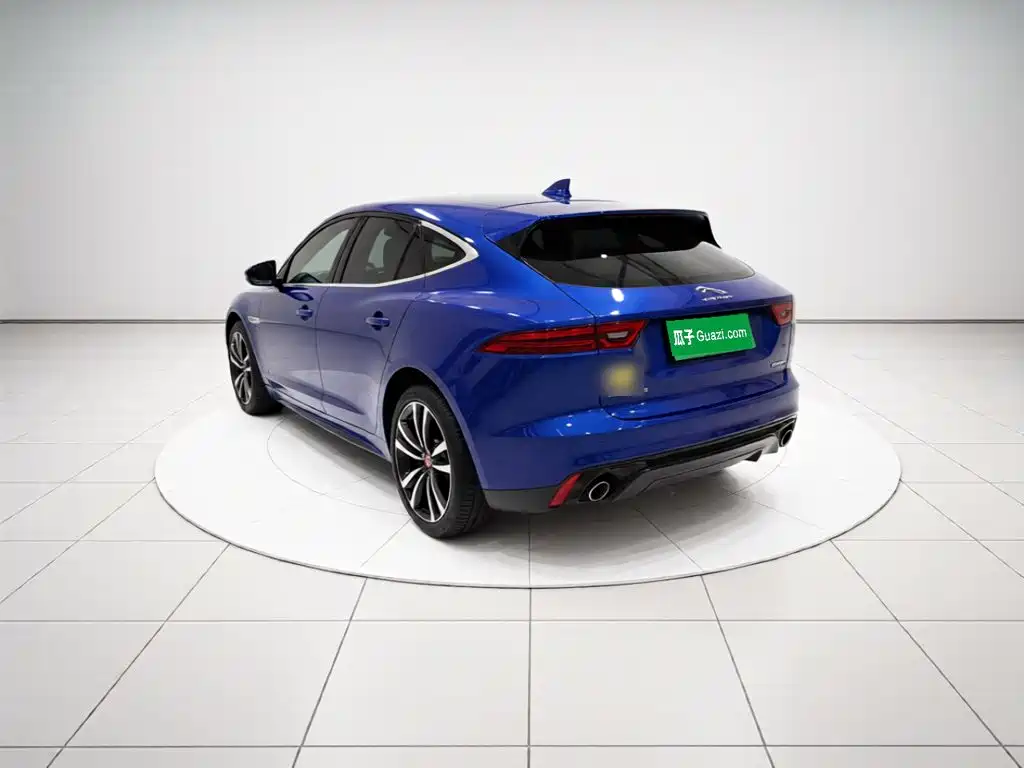 Jaguar E-PACE — миниатюра 4