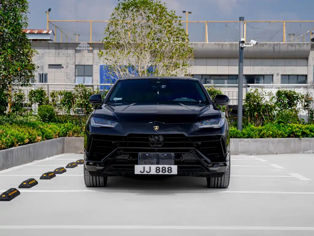 Lamborghini Urus — миниатюра 3