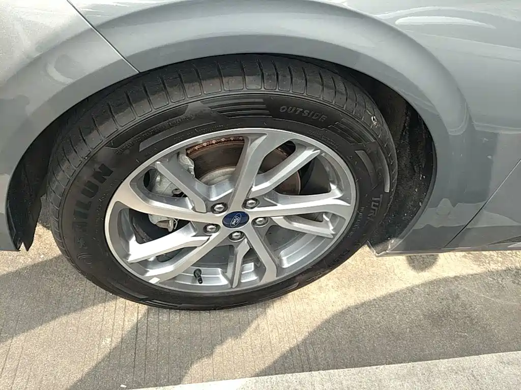 Ford Mondeo — миниатюра 23