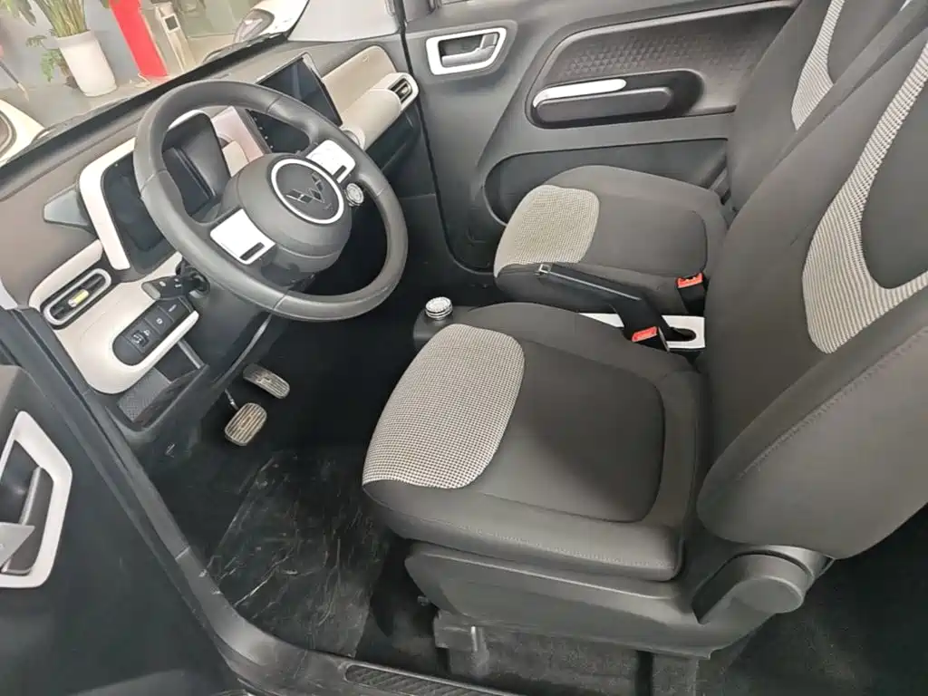 Wuling MINIEV — миниатюра 15